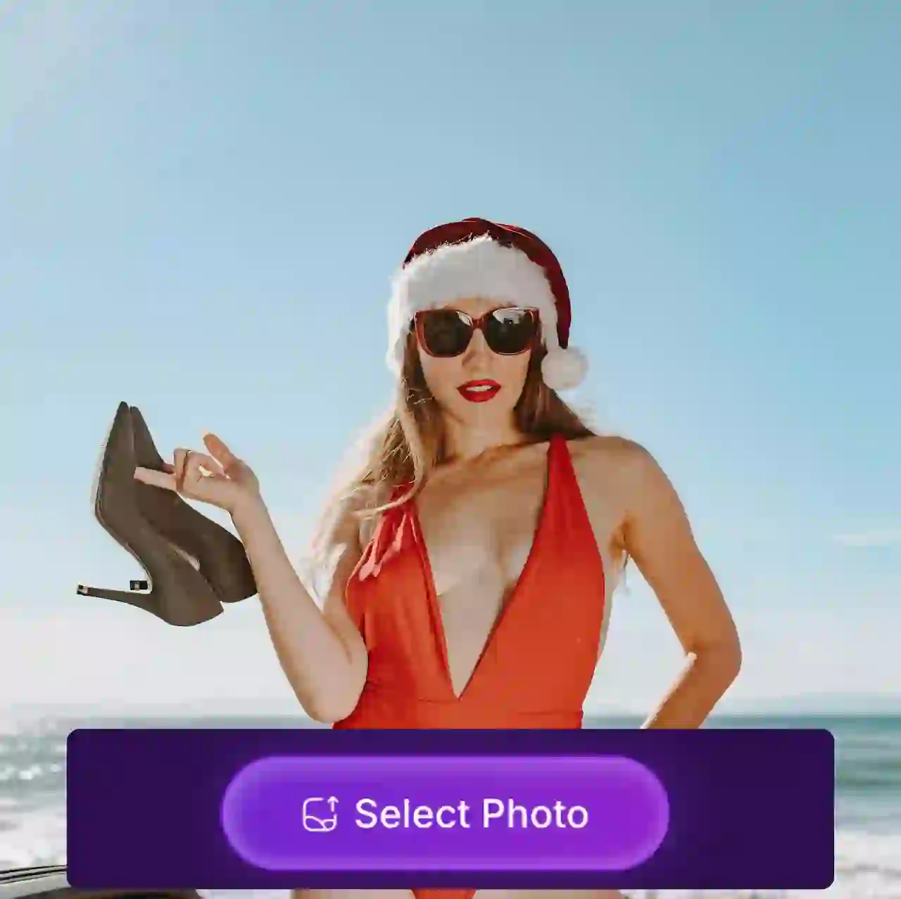 Фотография женщины в красном купальнике, позирующей в кабриолете. Она держит пару коричневых туфель на высоких каблуках, свисающих с пальцев, а другая рука лежит на талии. На ней классическая шапка Санты. На изображении появится наклейка с кнопкой «Выбрать фото», указывающая, что оно используется в качестве образца материала для учебного пособия по генератору рождественских открыток с использованием искусственного интеллекта.