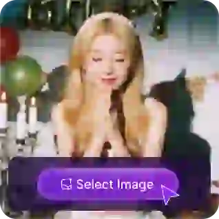 Foto gadis pirang yang membuat permohonan di depan kue ulang tahun dengan tombol 'pilih gambar' berwarna ungu, digunakan sebagai bahan dalam tutorial penambah gambar pertukaran wajah